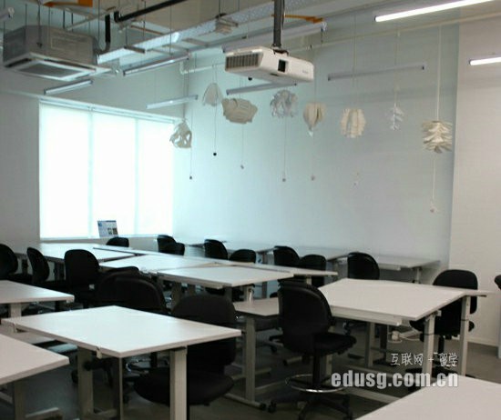 新加坡留学一年费用