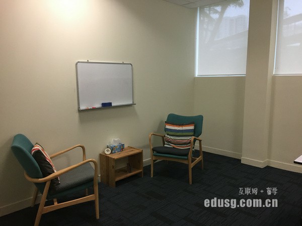 �¼��¶��ǹ���ѧԺ