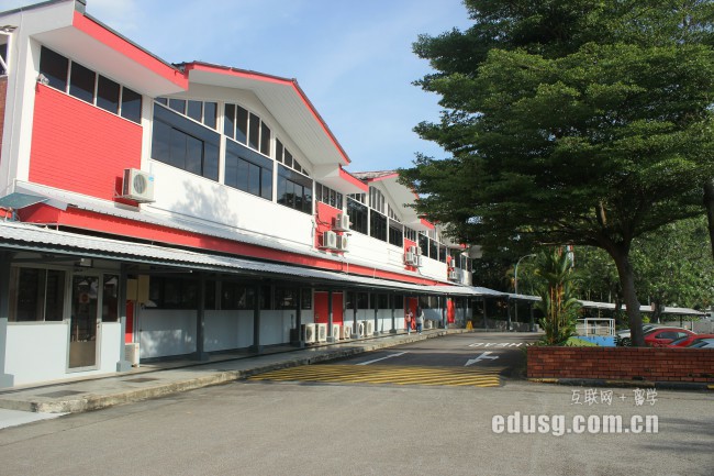 �¼���ɯ�ٹ���ѧԺ