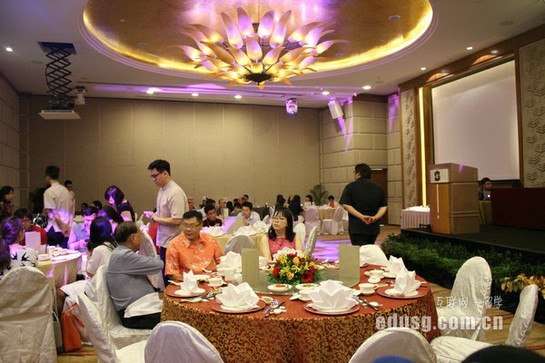 �¼��¹�����չѧԺ