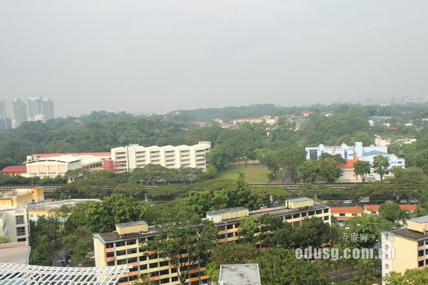 �人������ѧ�н�Ѷ���