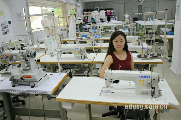 新加坡澳亚学院市场营销大专费用