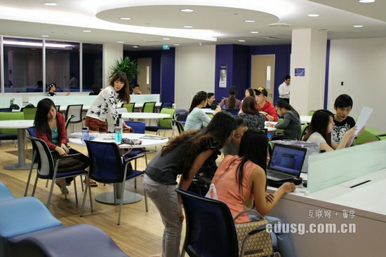 �������Ϸ�����ѧԺ����רҵ