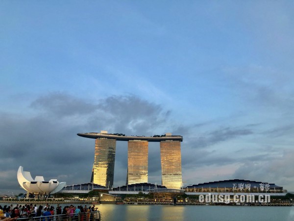 �¼���PSBѧԺ�Ͳƾ�����ѧԺ�ĸ���