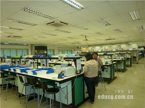 ������ά�����Ǵ�ѧ�о���רҵ