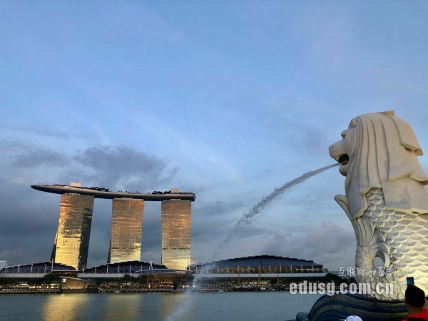 �¼������������ϻ�ߵ�ѧԺ��ô��