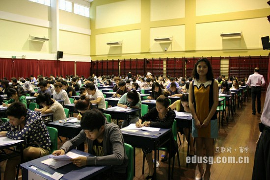 �¼���Ӣ����ѧԺ�Ƶ����רҵѧ��