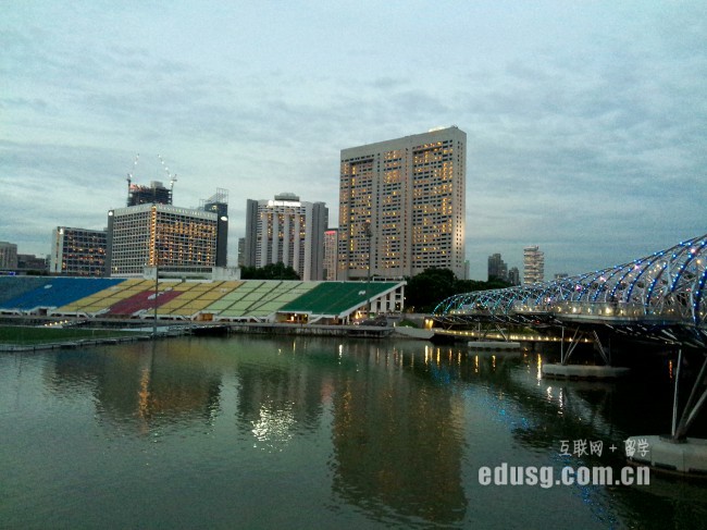 �¼��µ���������ѧԺ��ô����