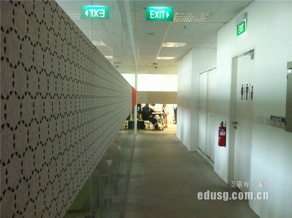 �¼��¹�������ѧԺ���з���