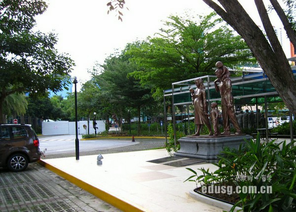 �¼��¼����רҵ�õ�ѧУ