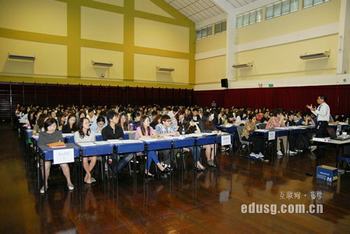 新加坡本科一年学费