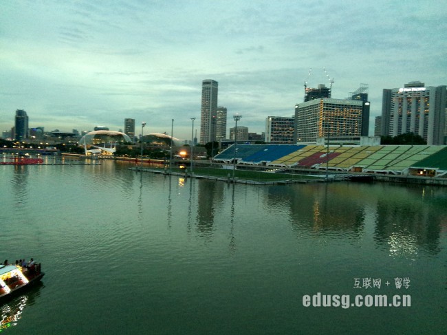 ������ά����������ѧԺ����ҵѧԺ