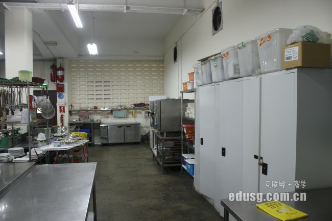 �¼��������ִ�����ѧԺ��������Щרҵ