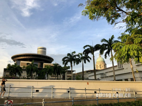 �¼�����ѧҽ�ƽ�������רҵ��һ��ѧУ��