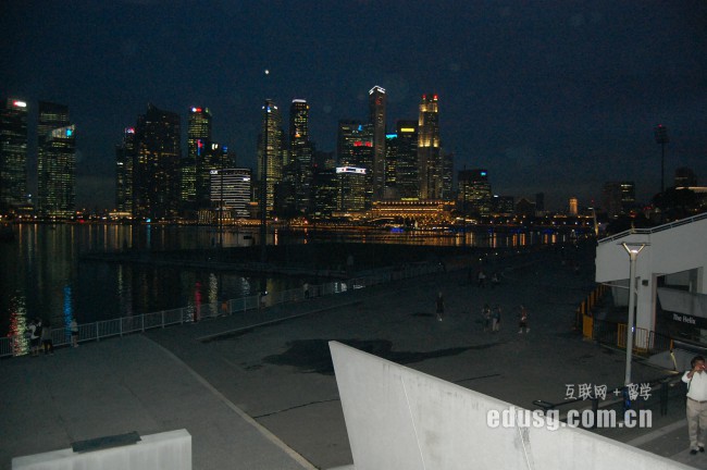 2016年新加坡留学如何