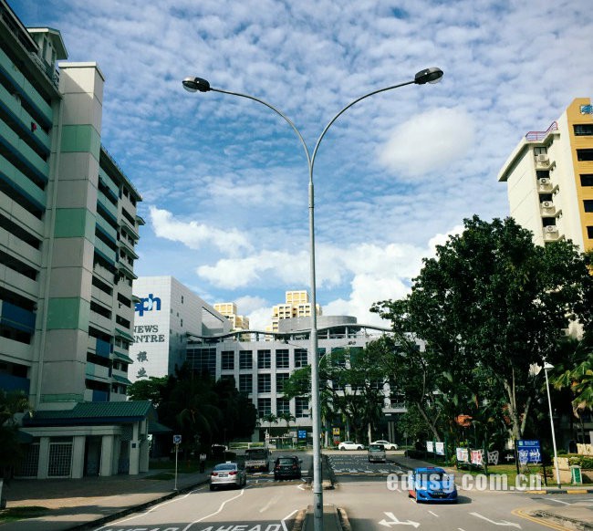 �¼�����ѧ�г�Ӫ��