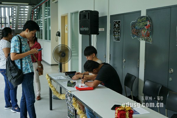 新加坡留学本科学费查询