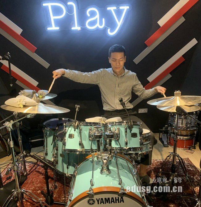 本科申请新加坡留学费用一览表