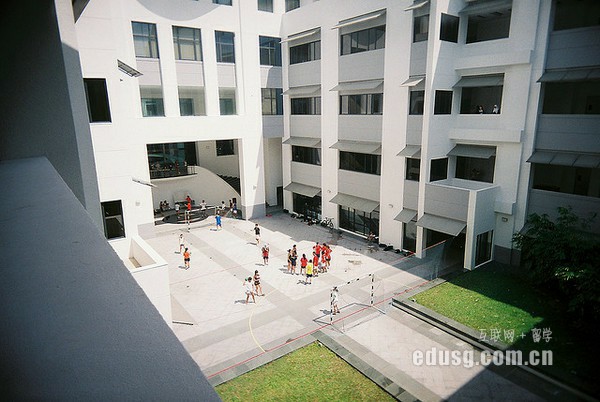 �¼������ι���ѧԺ�γ�����Ҫ��