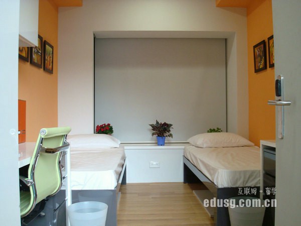 ������ʲôѧУ��