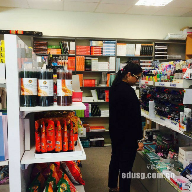 �¼����г�ѧԺ����˶ʿרҵ