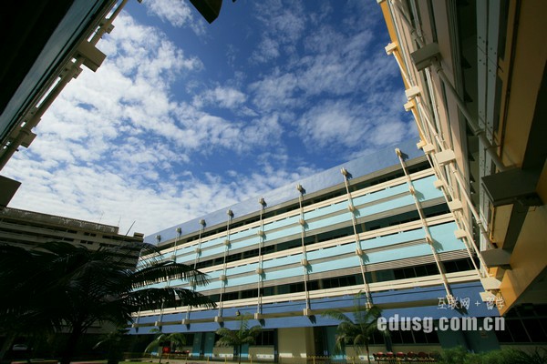 新加坡东亚管理学院雅思要求