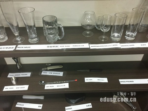 �¼�����������ѧԺ�����滭רҵ