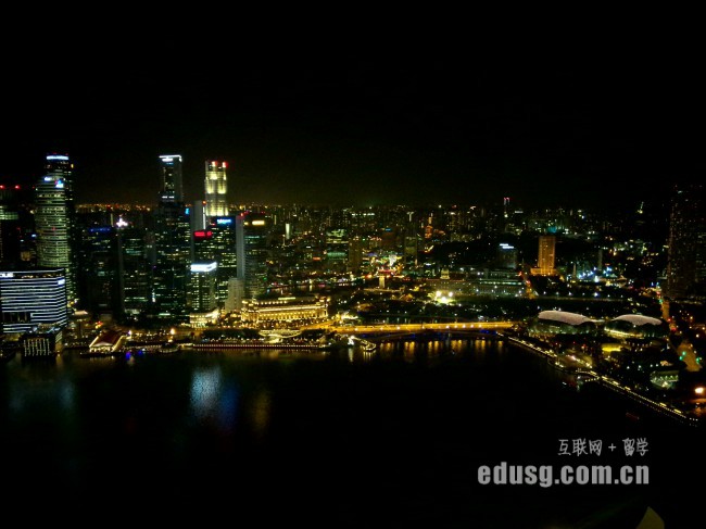 �¼����ĸ�ѧУ�����ι����о���רҵ