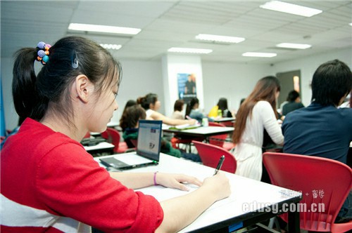 新加坡留学读信息技术研究生