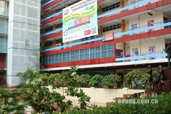 去新加坡读信息技术专业哪所学校好