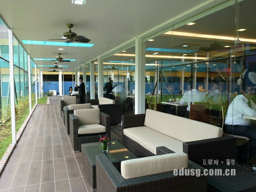 ���б�ҵ��ѧ�¼��·���