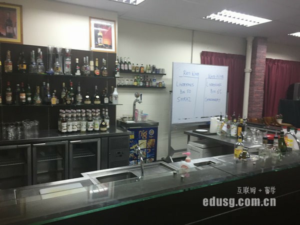 如何去新加坡读理工学院