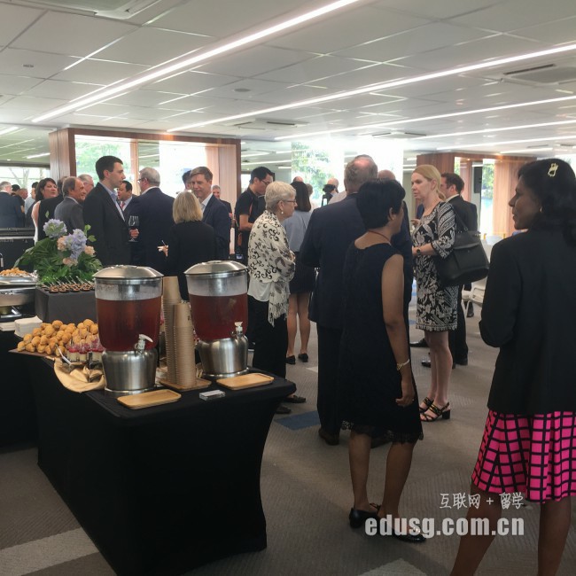 新加坡大学研究生