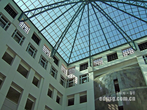 �¼�������ʿ���ѧԺ��ѧ����