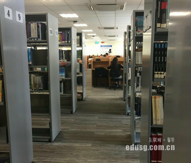 ��Ϣ����רҵ�¼����ĸ���ѧ��