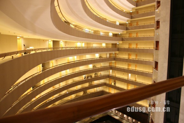 �¼��¶���һ��ѧ��