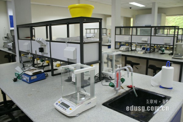 去新加坡上中学有什么要求