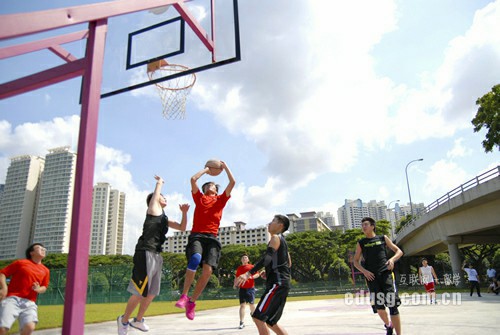 �¼����ж��ٴ�ѧ