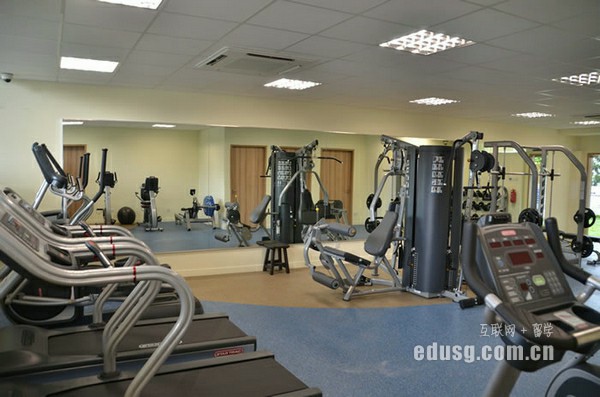 ȥ�¼�������ѧ����Ǯ