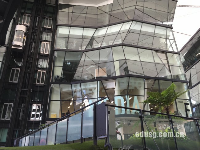 �¼��¶����е�����