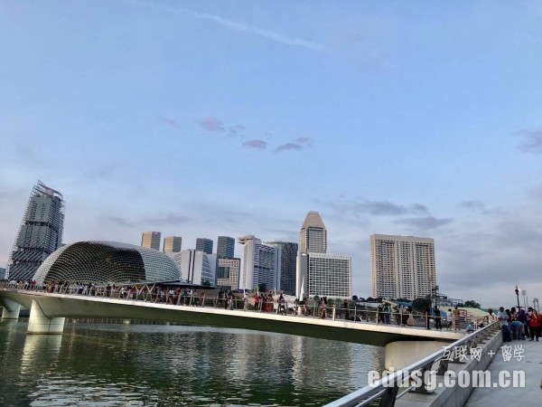 �¼�����ѧѡ����ѧУ����˽��ѧУ