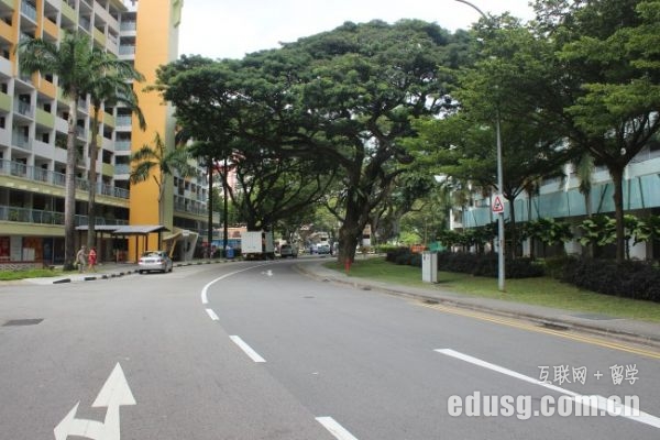 留学新加坡费用查询