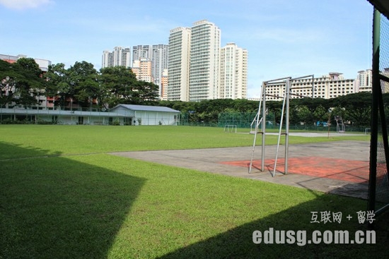 如何进入新加坡的中三