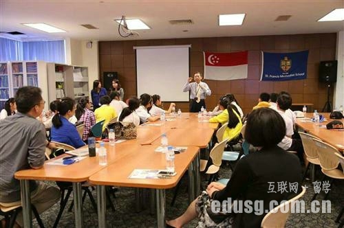 �¼��¶�Сѧһ�����Ǯ