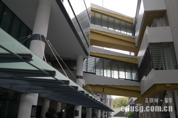 �¼���˽����У����