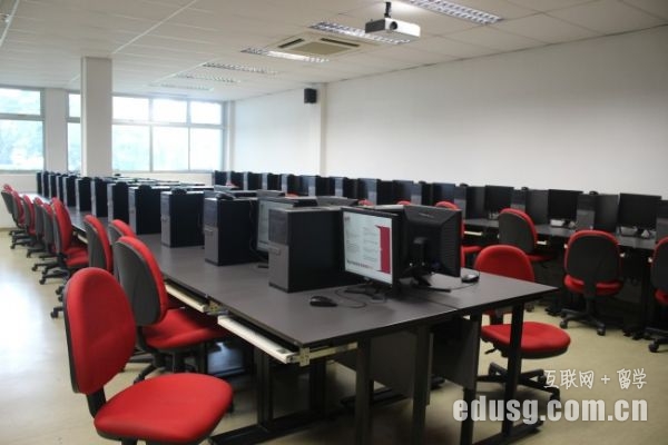 �¼��¶�����רҵѧ��