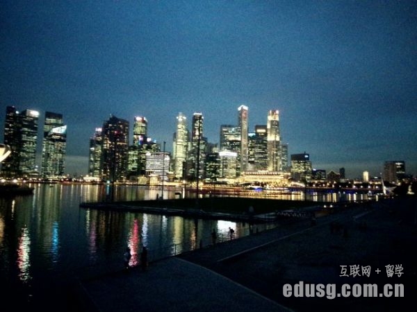 �¼��µ�˽����ѧ�����Ͽ���