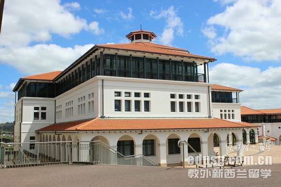 UNITEC理工学院毕业申请梅西大学