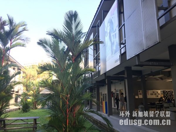 �¼����ĸ���ѧ��ý��