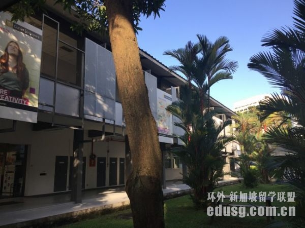 �¼����ĸ���ѧ��ý��